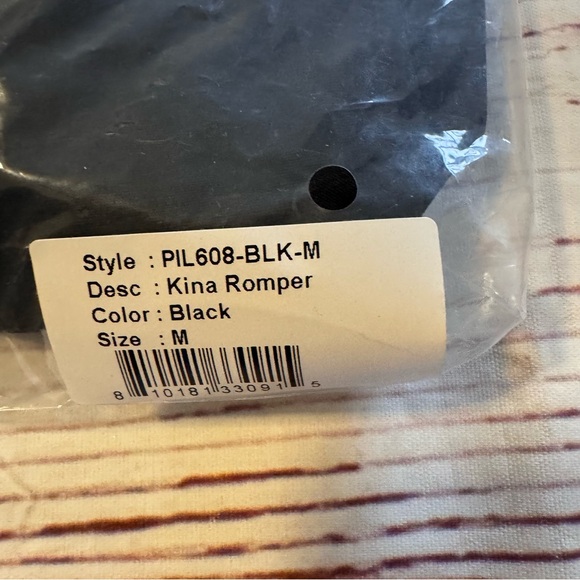 NWT GiGi C Kina Romper in Black Sz M - Picture 7 of 8
